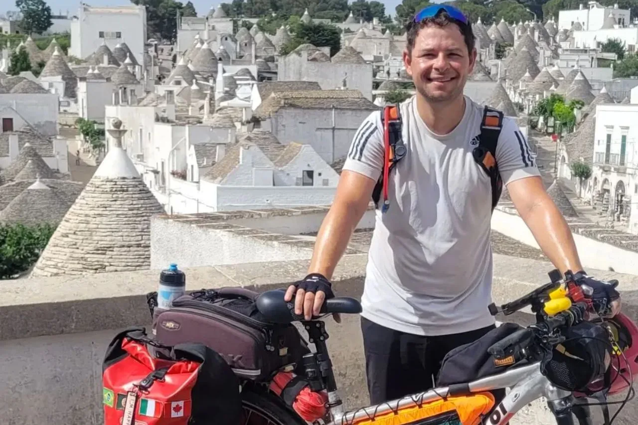 Um bicicleta, 4.126 km e 77 dias: a viagem desafiadora de volta às raízes de Rafael Nacif